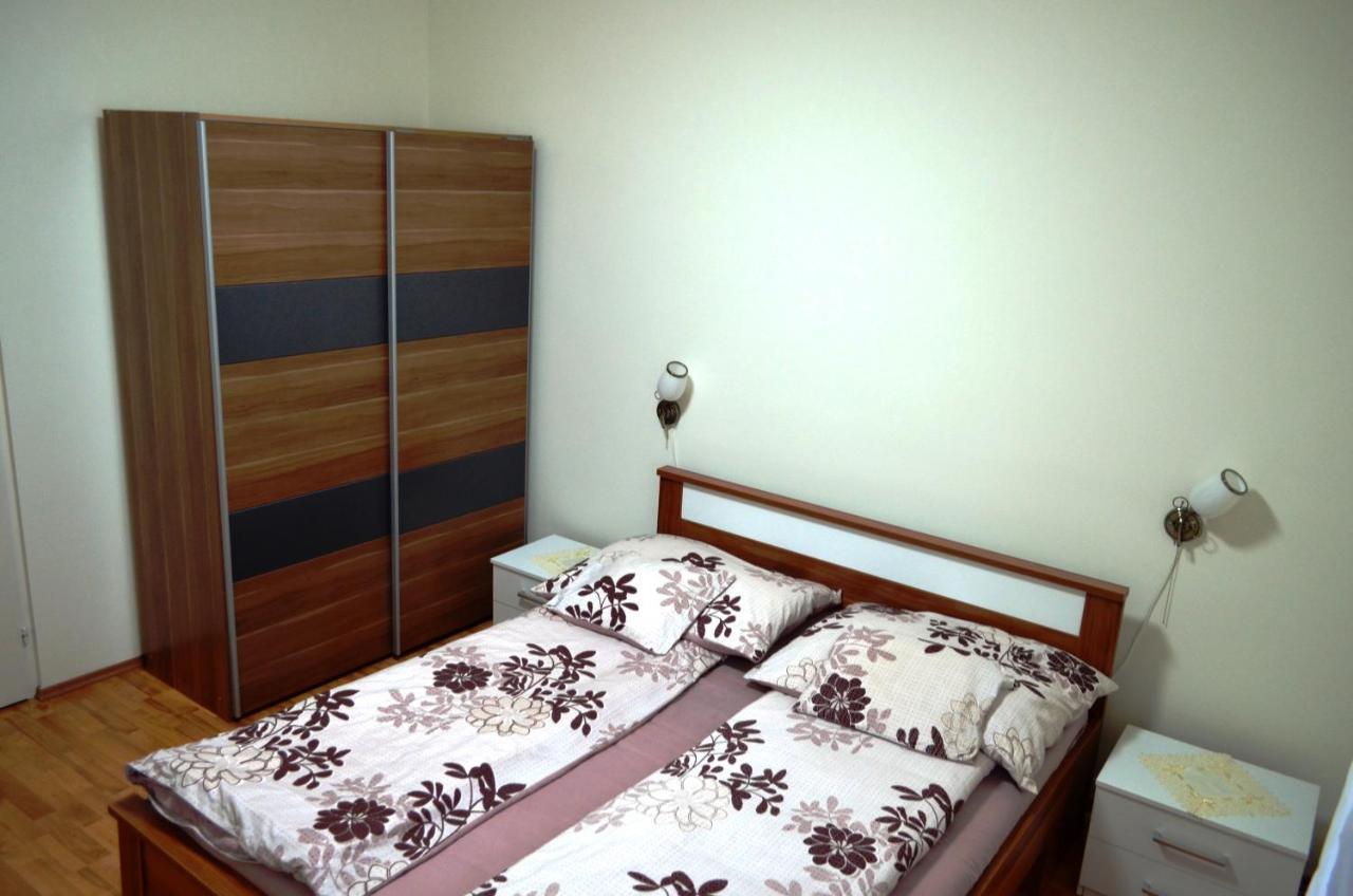 Henrietta - Violetta Apartman Hajdúszoboszló 外观 照片