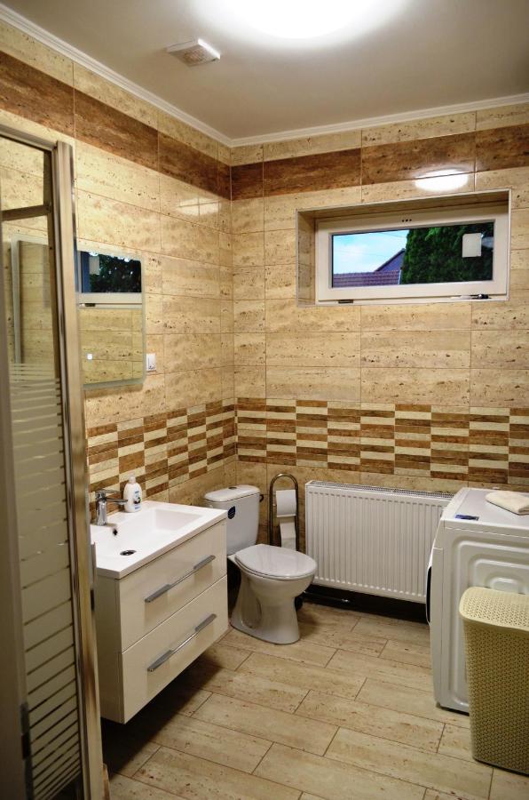 Henrietta - Violetta Apartman Hajdúszoboszló 外观 照片