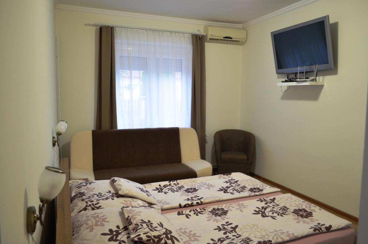 Henrietta - Violetta Apartman Hajdúszoboszló 外观 照片