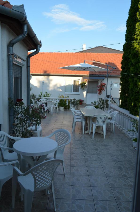 Henrietta - Violetta Apartman Hajdúszoboszló 外观 照片
