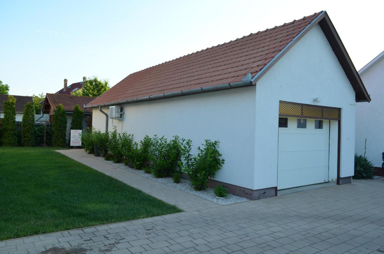 Henrietta - Violetta Apartman Hajdúszoboszló 外观 照片