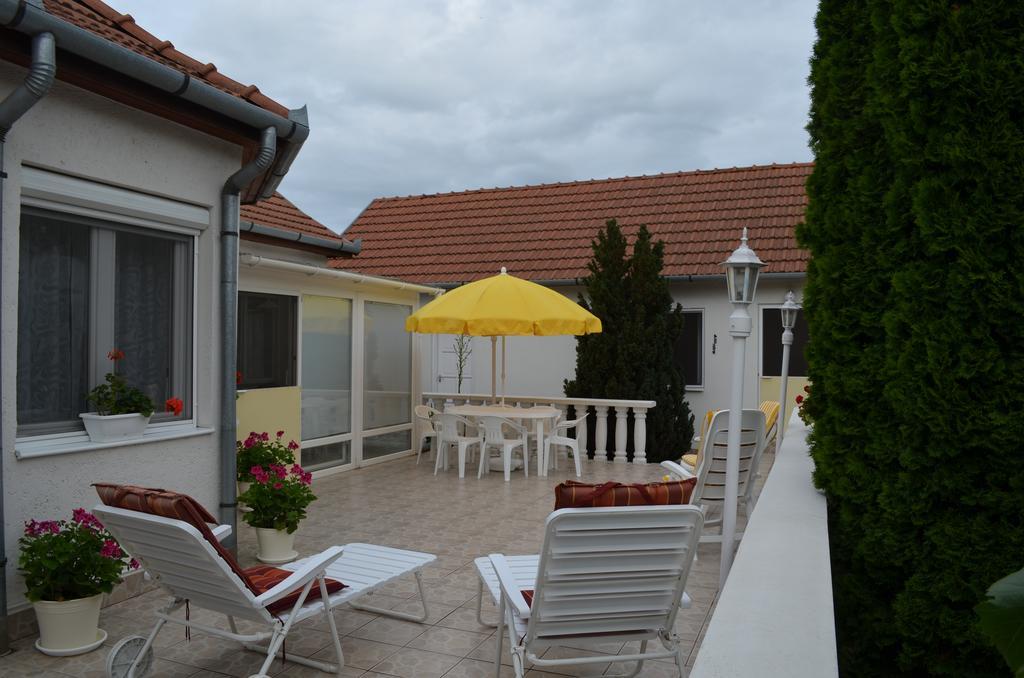 Henrietta - Violetta Apartman Hajdúszoboszló 外观 照片